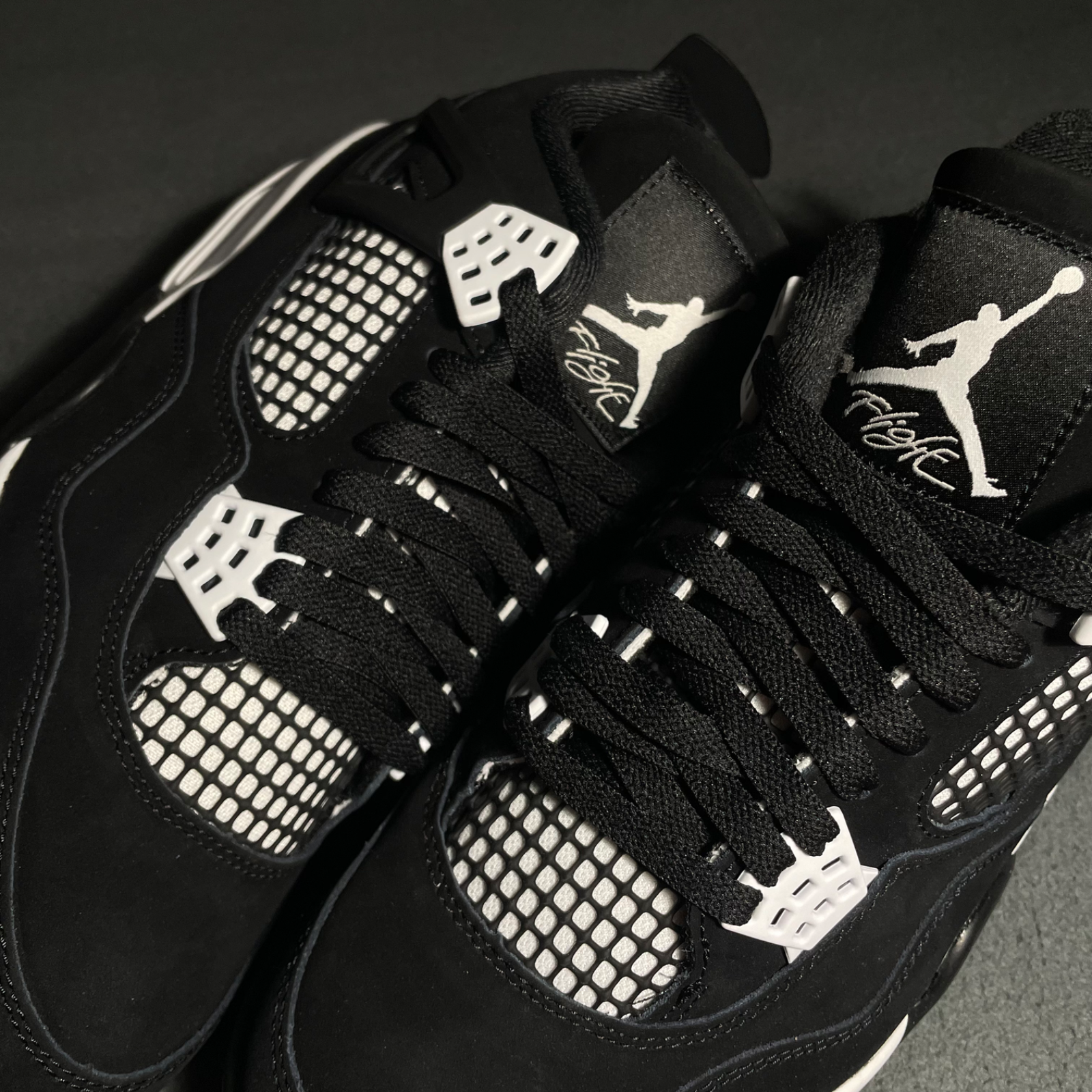 NIKE NIKE JORDAN 4 RETRO WHITE THUNDER BLACK MEN & GS / WOMEN SIZES FAST SHIPPING