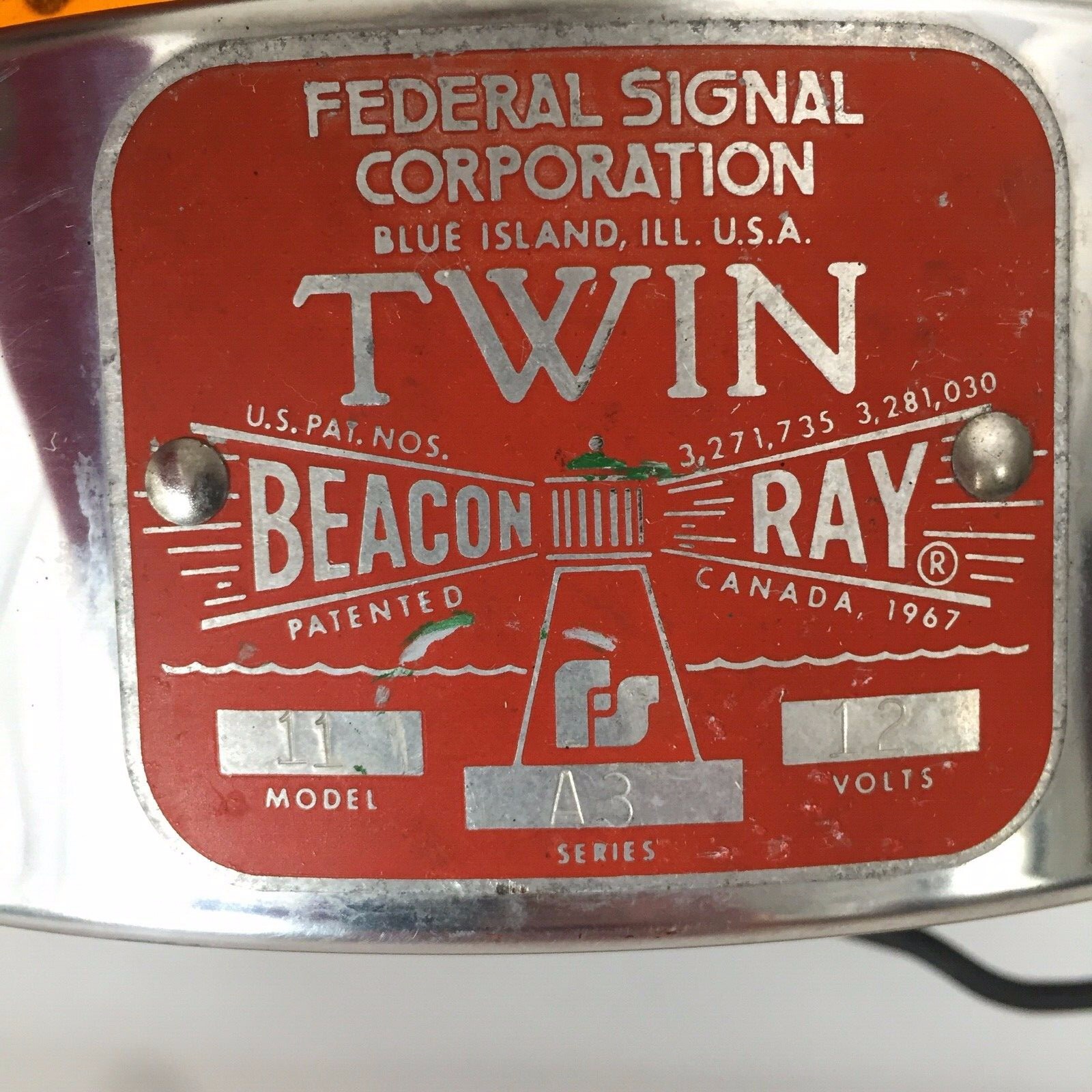Vintage Federal Signal Corp Model 11 Twin Beacon Ray Light Amber Gumball Light
