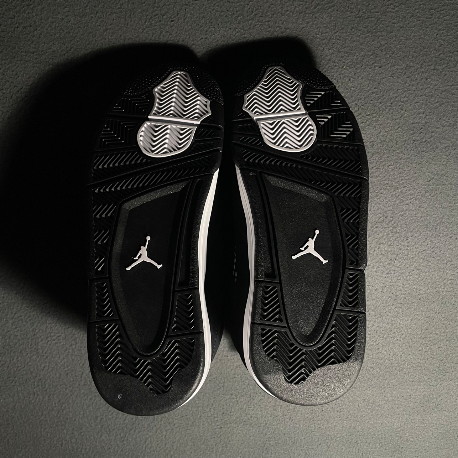 NIKE NIKE JORDAN 4 RETRO WHITE THUNDER BLACK MEN & GS / WOMEN SIZES FAST SHIPPING