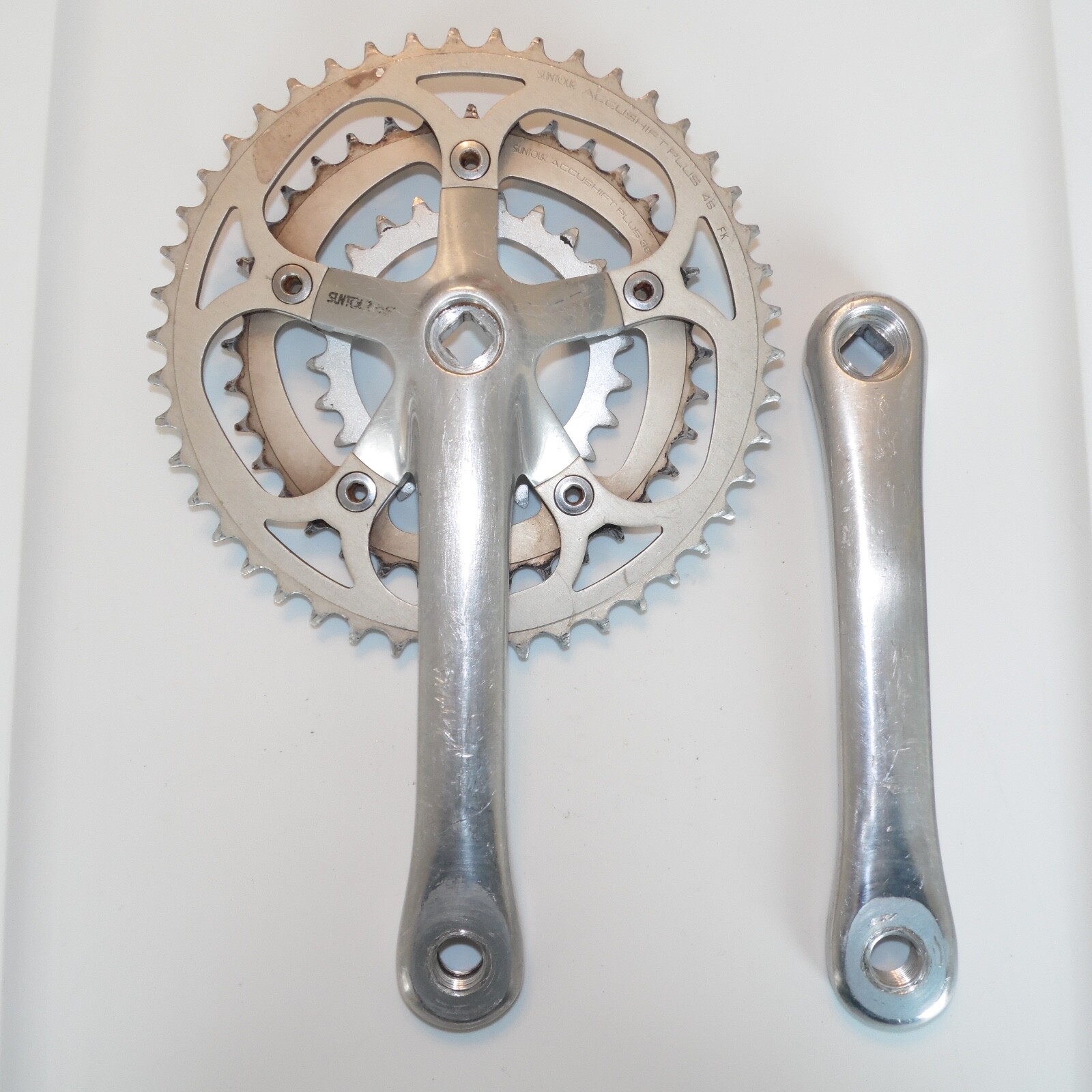 Vintage Suntour XC Pro Crank Set 175 mm Triple 46/36/24 Vintage Suntour XC Pro Crank Set 175 mm Triple 46/36/24