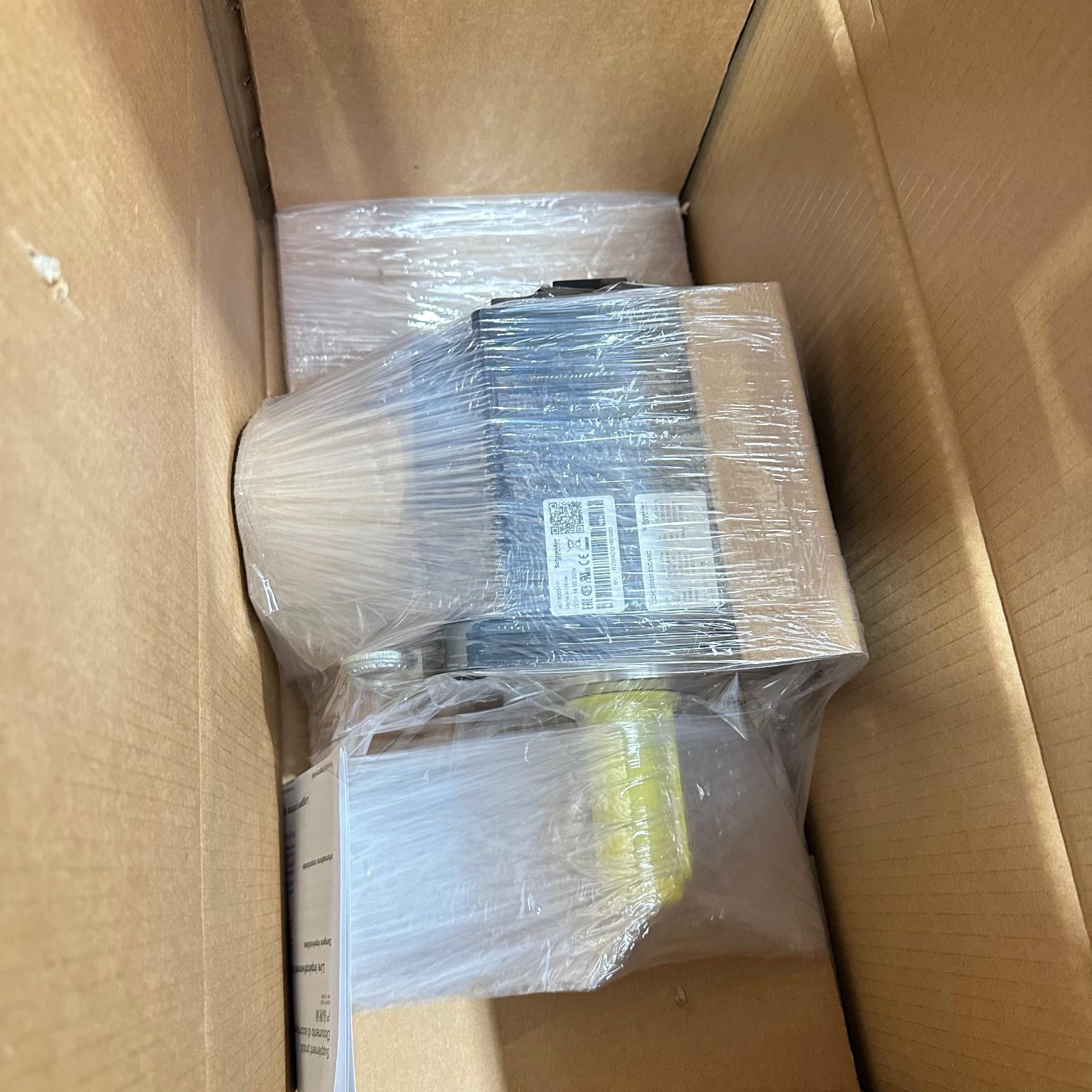 Schneider Electric BCH2MR3523CA6C Lexium BCH2 AC SERVO MOTOR