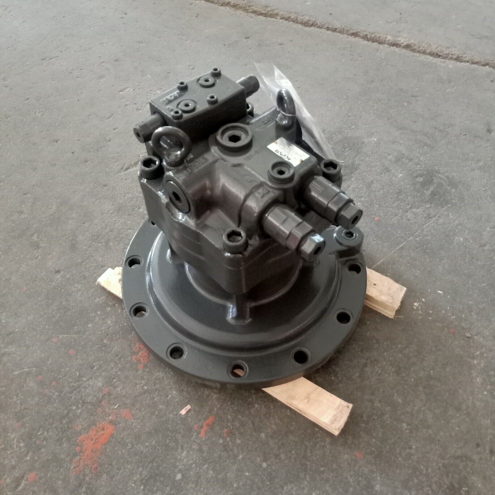 FITS FOR VOLVO EC210 EC240 swing motor 14550094 M2X146 | eBay FITS FOR VOLVO EC210 EC240 swing motor 14550094 M2X146 | eBay