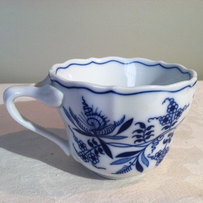 blue danube teacup onion pattern cobalt blue japan