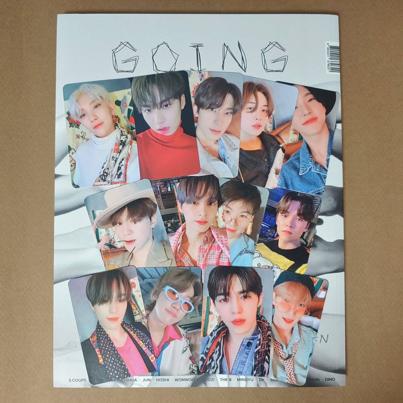 OFFICIAL SEVENTEEN GOING MAGAZINE + WHITE VER. PHOTOCARD SET OFFICIAL SEVENTEEN GOING MAGAZINE + WHITE VER. PHOTOCARD SET