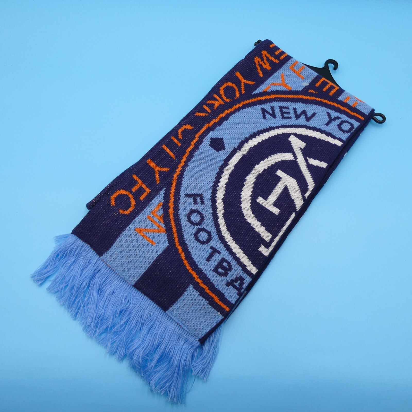小物 FOOTBALL SCARF AOF x Wolves Abstract Crest Scarf | Accessories | Art of