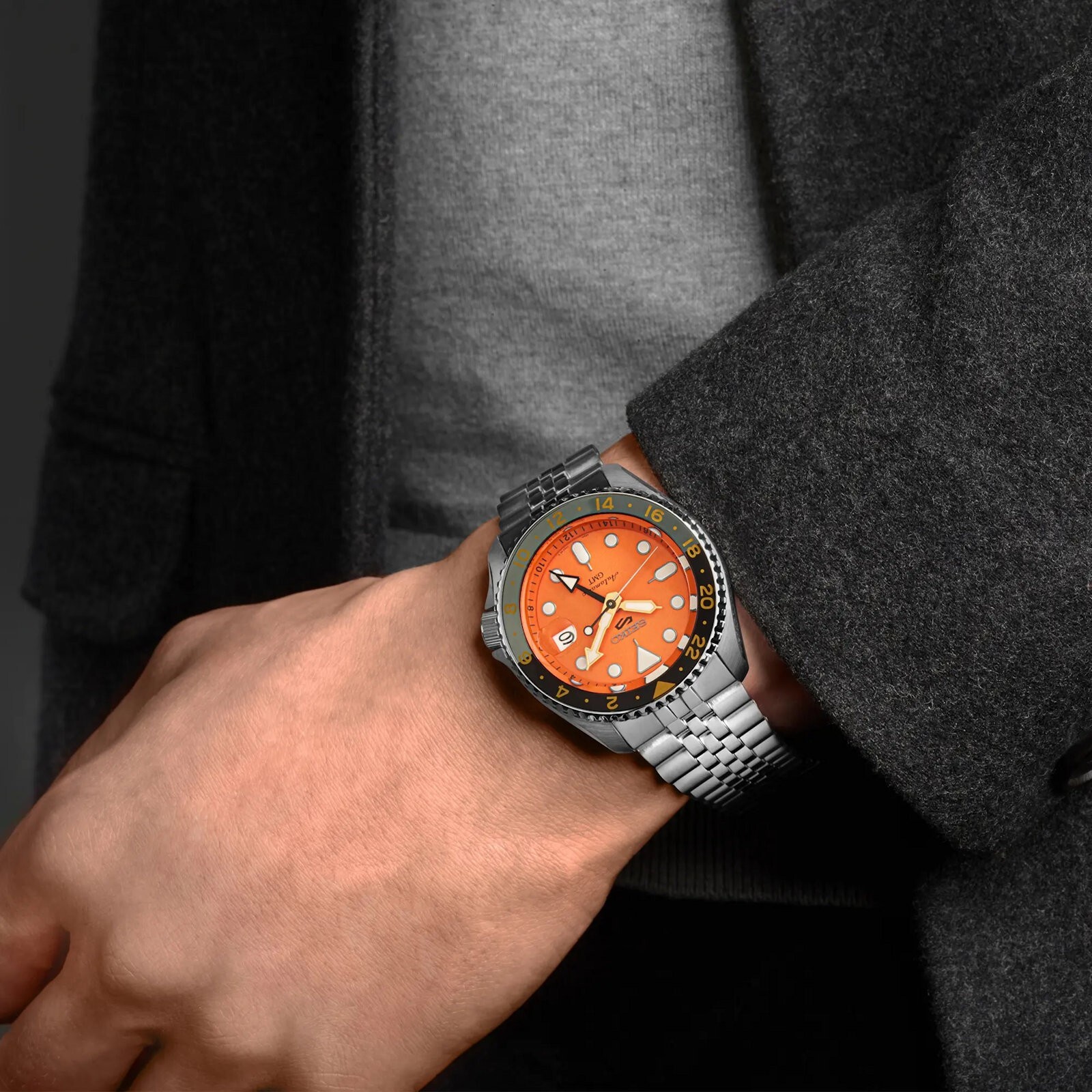 Pre-owned Seiko 5 Sports Stainless Steel 42.5 Mm Gmt Automatic Orange Dial Watch Ssk005k1