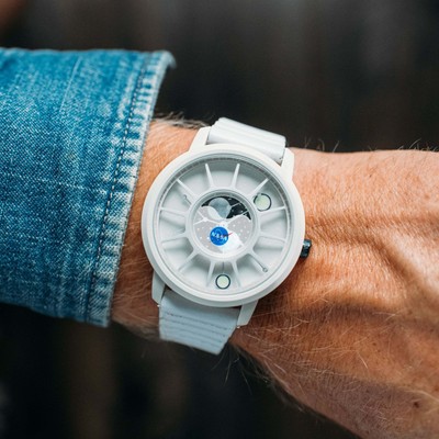 Pre-owned Xeric Nasa Apollo 15 American Moonphase Lunar Rover