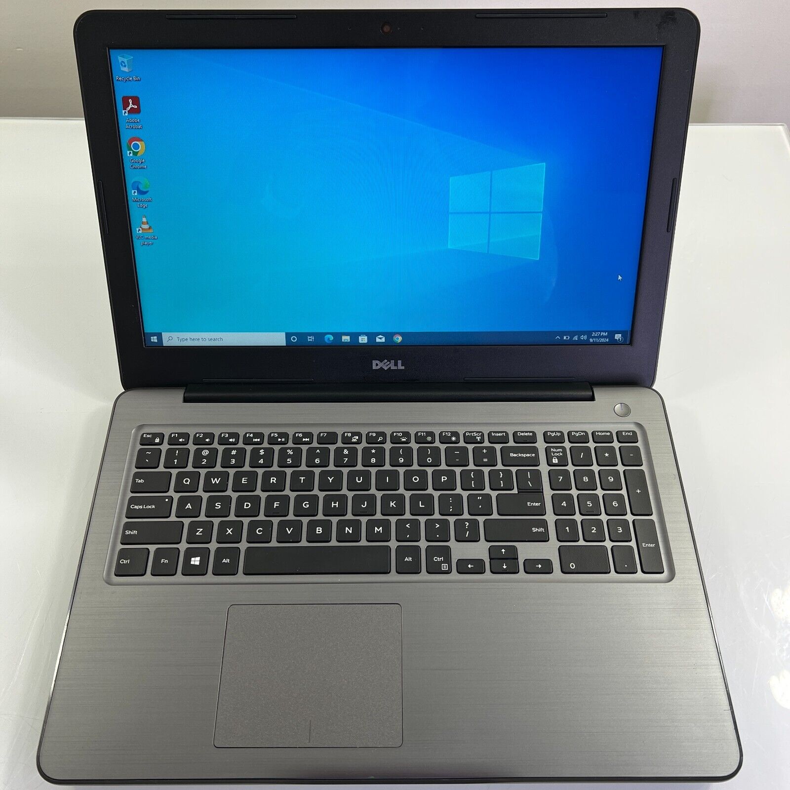 Dell Inspiron 5567 Laptop Core i5-7200 2.7Ghz 16GB 240GB HDD Windows 10 Pro Dell Inspiron 5567 Laptop Core i5-7200 2.7Ghz 16GB 240GB HDD Windows 10 Pro