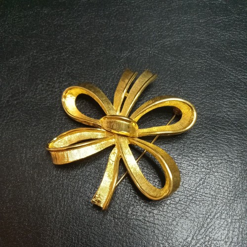 Vintage Jewelry Signed MONET Bow Pin Brooch. 7604 | eBay