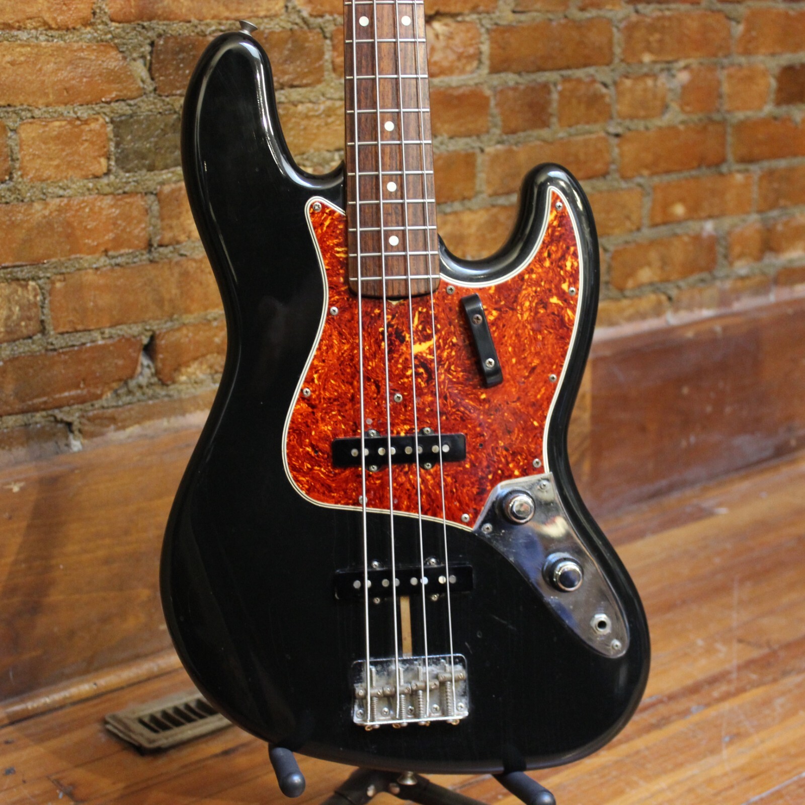 ベース Fender USA American Vintage'62 Jazz Bass Fender American Vintage '62 Jazz Bass - Black | Sweetwater