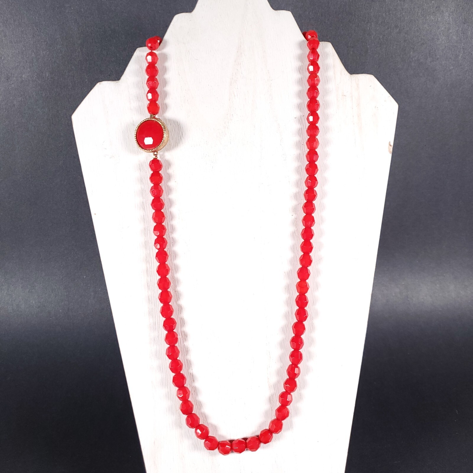 vintage Czech red glass bead necklace 25" long costume estateのeBay公認海外