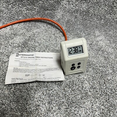 Intermatic Programmable Digital Lamp Timer 2 On Off Settings Model DT121