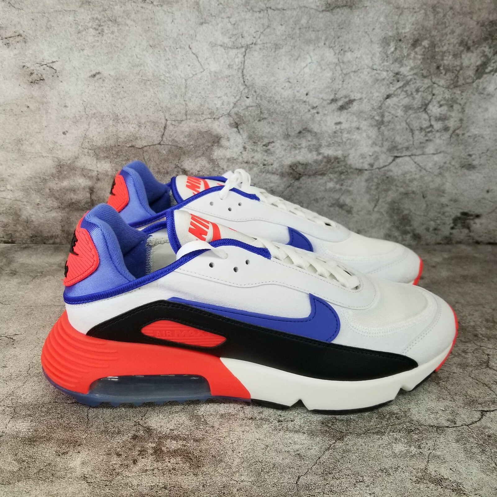 Sneakers Nike Air Max 2090 EOI summit white / racer blue - black  (DA9357-100) – Queens 💚