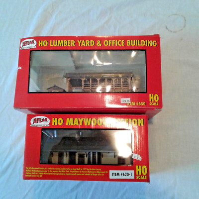 N.I.B. Selection of 9 HO Scale Fully Assembled Buildings!