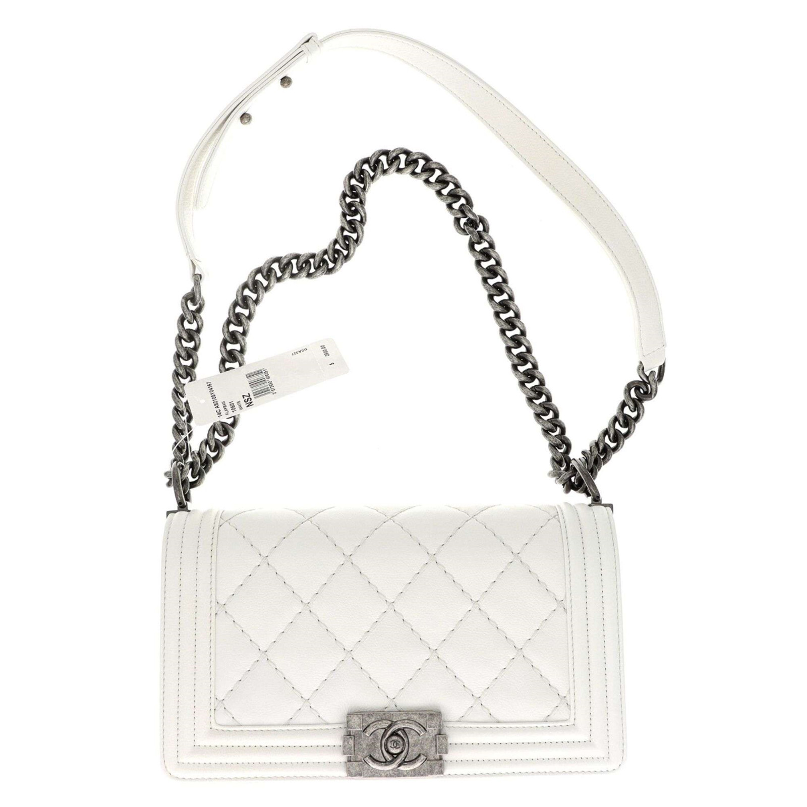 🔥Chanel Boy Medium White Calfskin Ruthenium Hardware Bag 🔥Chanel Boy Medium White Calfskin Ruthenium Hardware Bag