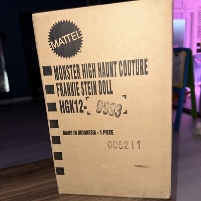 MATTEL MONSTER HIGH HAUNT COUTURE FRANKIE STEIN DOLL HGK12-9993--NEW