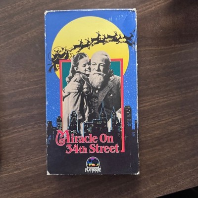 Miracle on 34th Street VHS Movie Classic Holiday Christmas Film Good Condition