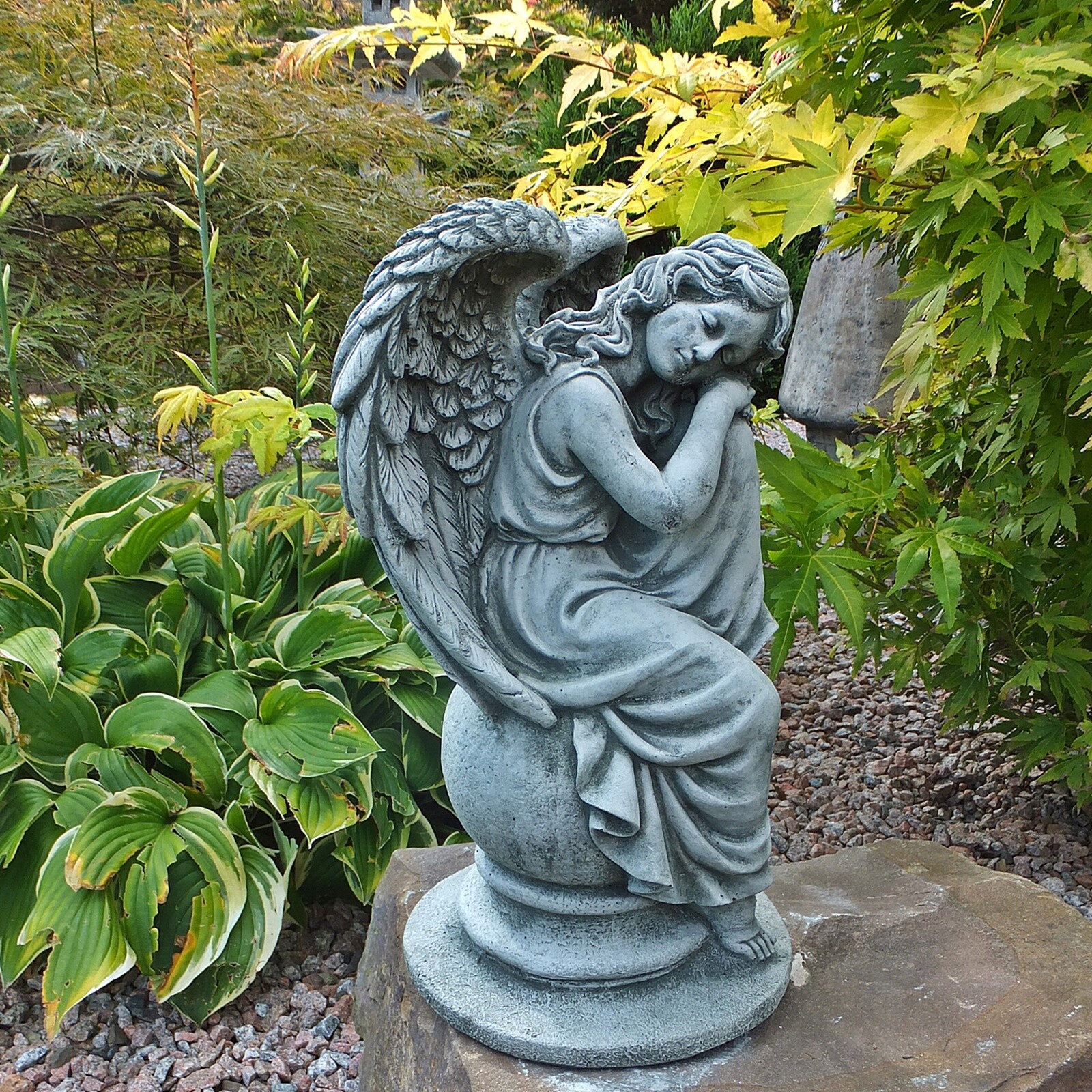 mit Rechen und Korb Gartenfigur Gartenengel Engel Igor 23