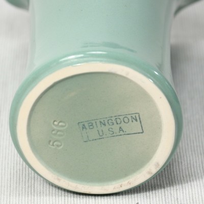 Vintage ABINGDON U.S.A. Celadon Green VASE, 566, 9