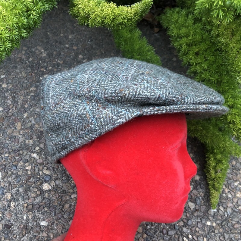 Churchill  Men's Brown Herringbone Tweed Newsboy Cabbie Flat Cap Size 7 1/4