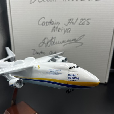 Antonov AN-225 with box signed by D.Antonov scale 1:200 BBU