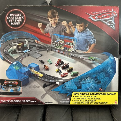 カーズマテル製 Ultimate Florida Speedway Amazon.com: Disney And Pixar Cars Ultimate Florida Speedway