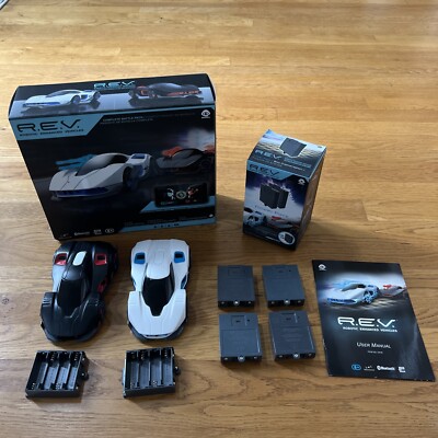 WowWee R.E.V. ROBOTIC ENHANCED VEHICLES Battle Pack 2 REV CARS w/ Power Packs