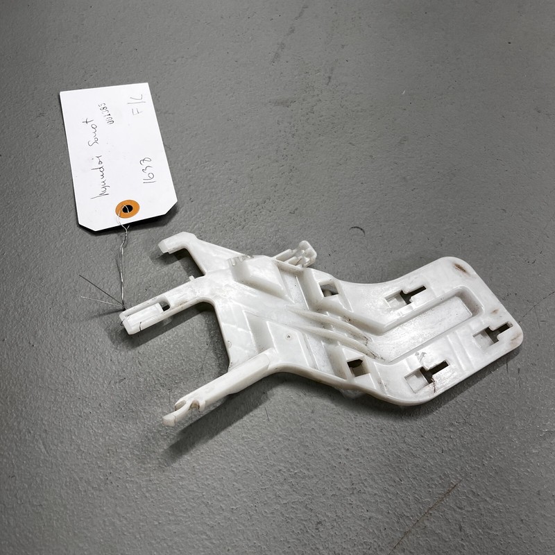 Used 2011 2012 2013 2014 2015 Hyundai Sonata Rear Left Side Door Latch Retainer