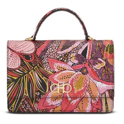 Salvatore Ferragamo パーティバッグ　えんじ色 Salvatore Ferragamo パーティバッグ えんじ色 Salvatore