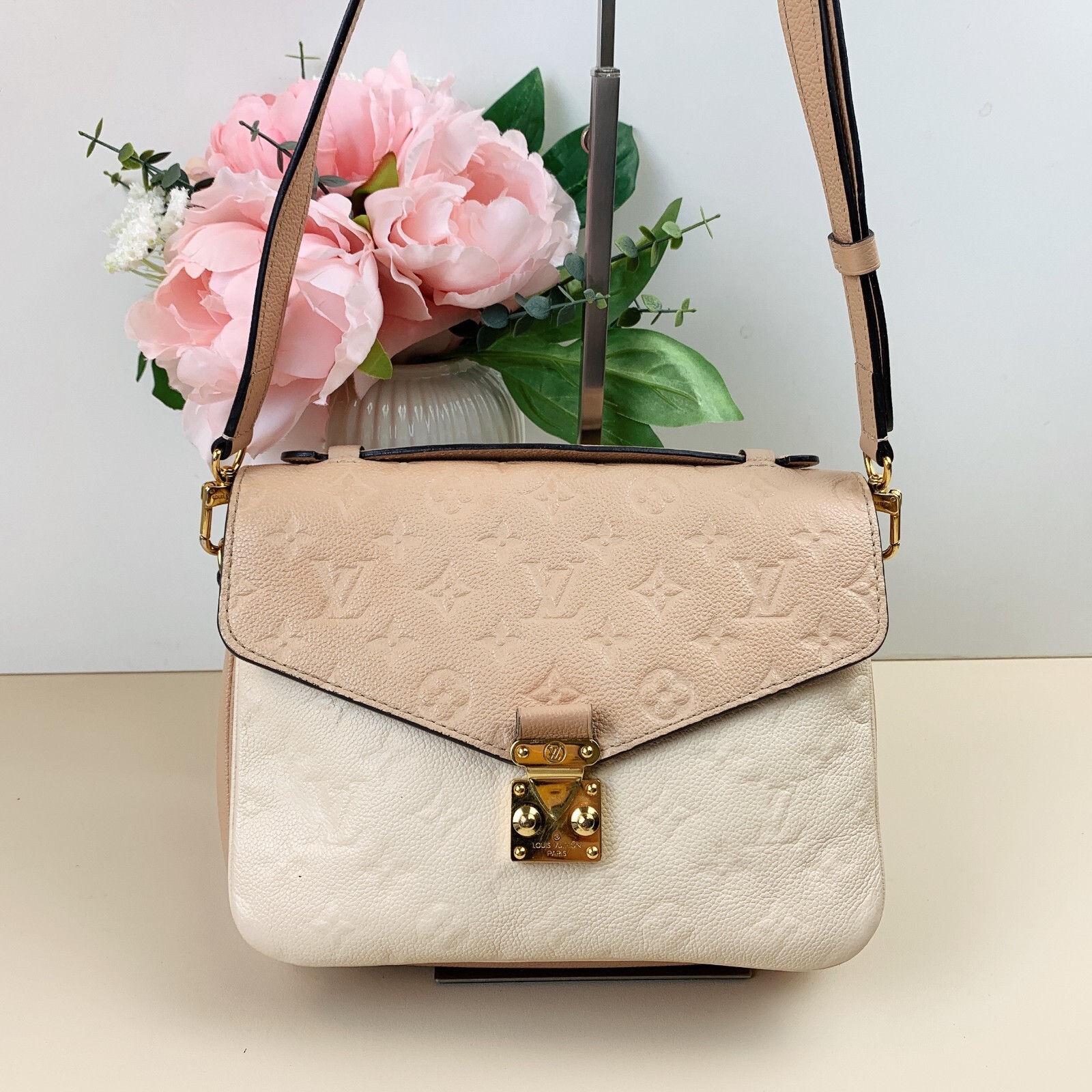 Louis Vuitton Pochette Métis Crossbody Light Pink Leather | eBay