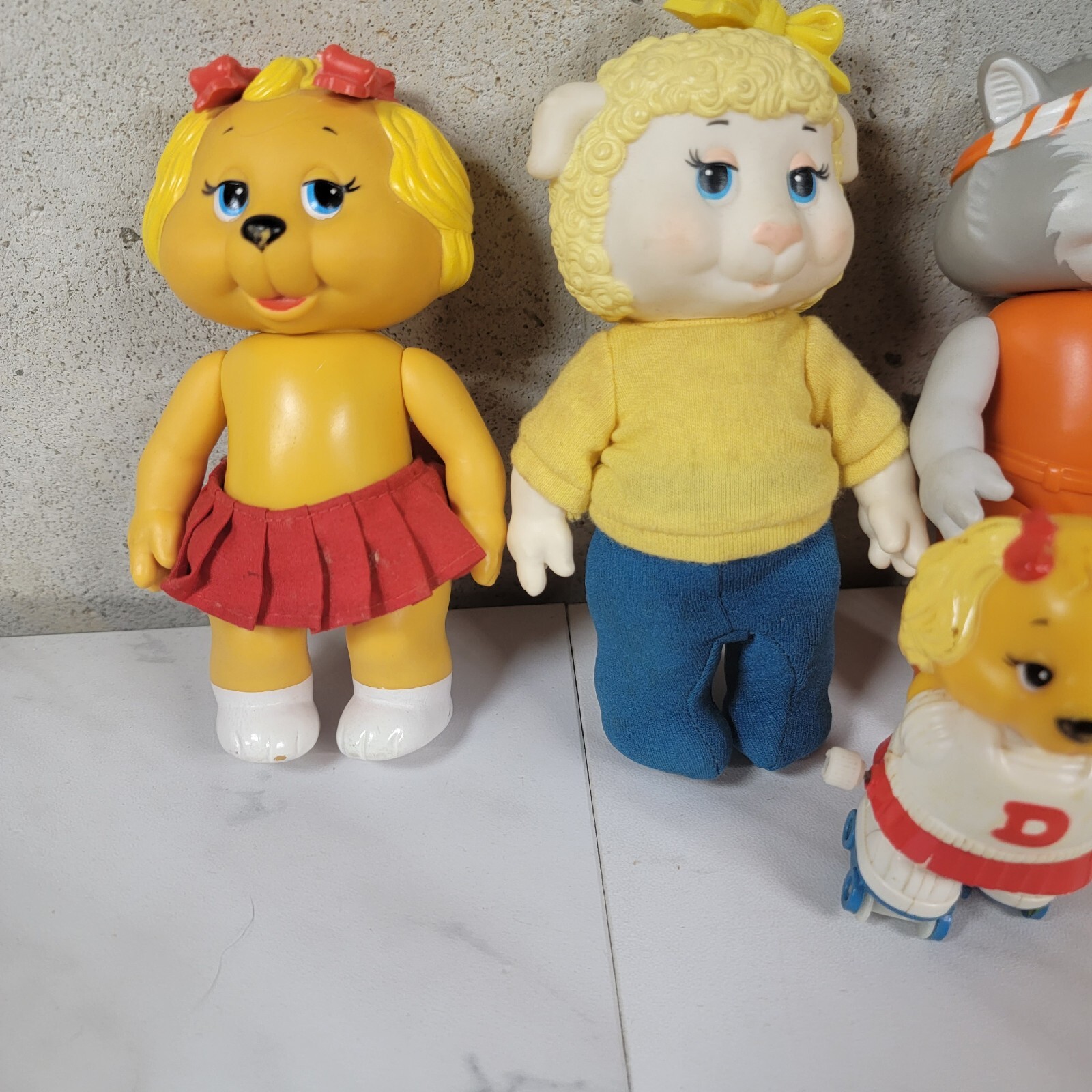 Vintage 1984 lot of 5 Get Along Gang Tomy Hong Kong 5.5" figures 