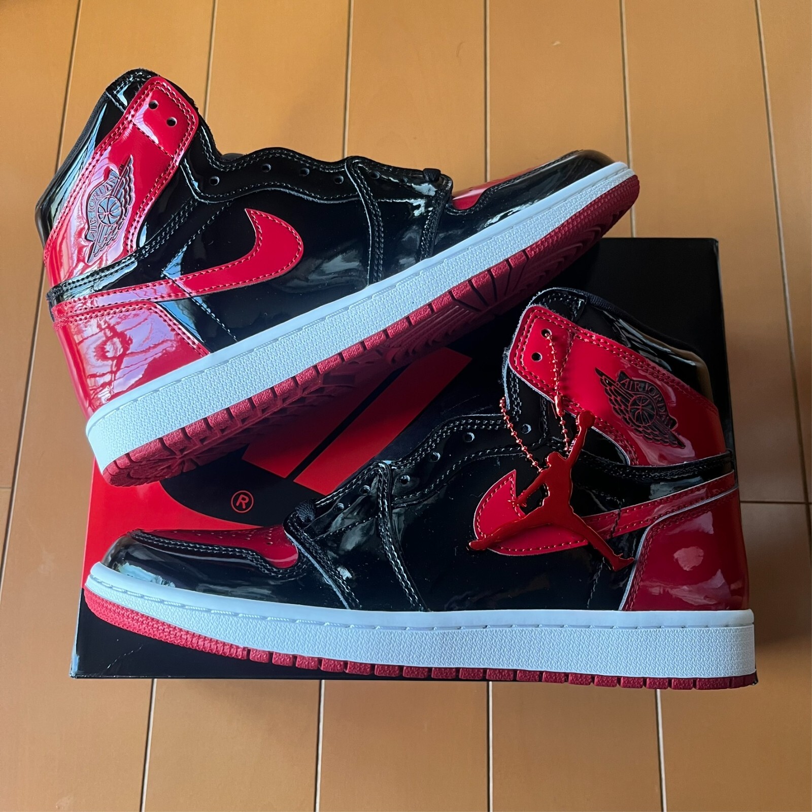Size US 8.5 Nike Air Jordan 1 High OG Patent Bred 555088-063 Size US 8.5 Nike Air Jordan 1 High OG Patent Bred 555088-063