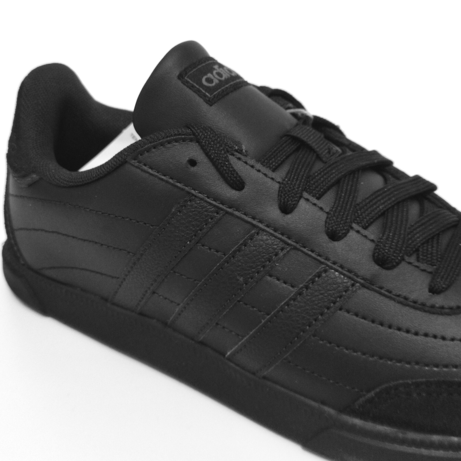 Adidas Okosu Originals Mens Shoes Trainers Uk Size 7 to 12 H02041 Triple  Black: купить с доставкой из США, цена 7 668 руб - (204173005308)