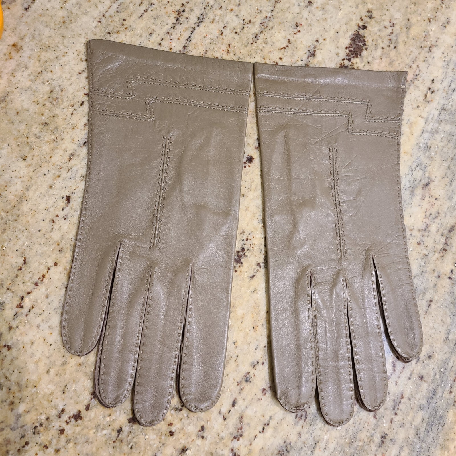 New! Vintage Men's Size M/L 8.5 Gray Leather 10