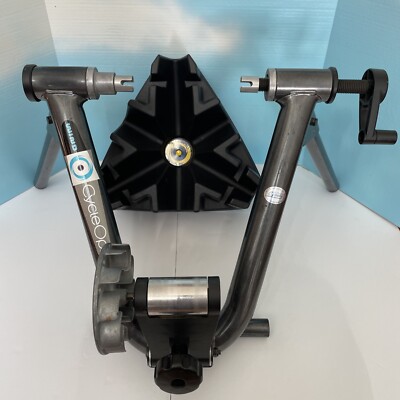 CycleOps Wind Folding Fan Resistance Indoor Bike Trainer & Saris Climbing Block