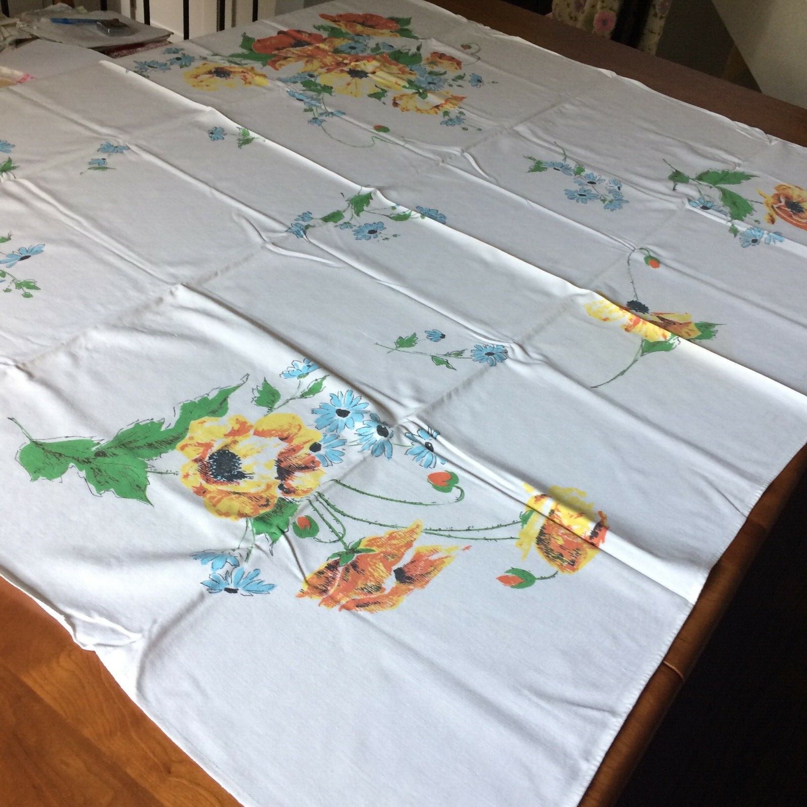 Vtg tablecloth white orange yellow poppy blue daisy floral 52x44