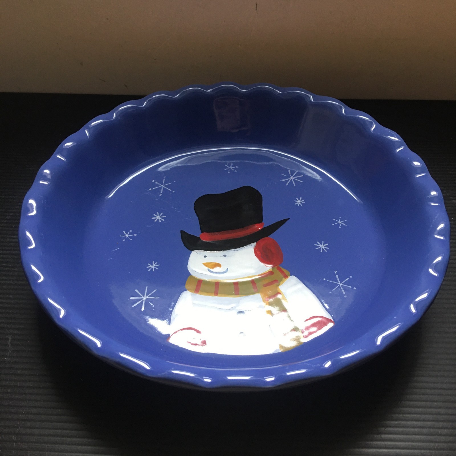 Christmas Snowman w/ Earmuffs & Top Hat Tart Pie Dish Scalloped Edge Blue 10"D