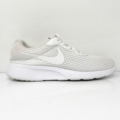 Nike Womens Tanjun 812655-110 Белые кроссовки для бега Размер 6