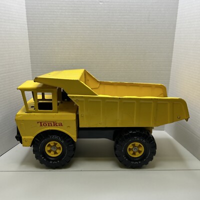 Tonka XMB 975 Dump Truck