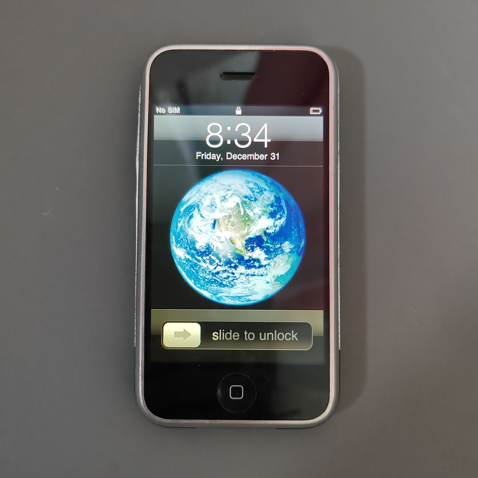 初代　iPhone ファースト　1st 2G アップル　Apple アイフォーン Apple iPhone 1st gen (iPhone 2G) 8GB 2MP 3.5
