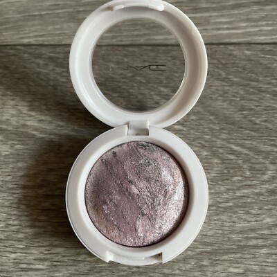MAC Mineralize Eyeshadow *HOLD THAT POSE!* (2.2g/0.07oz) NWOB-*VERY RARE*
