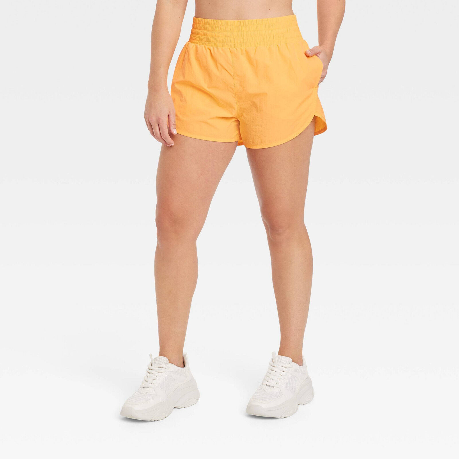 Large - Womens High-Rise Crinkle Shorts 3