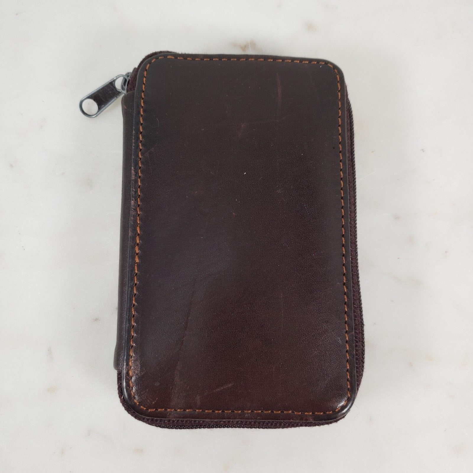 [DAKS] D-Buckle Cowhide Zipper Wallet ★人気★ DAKS] D-Buckle Cowhide Zipper Wallet ☆人気☆