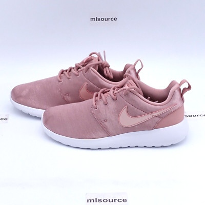 Size 5 Women's Nike Roshe One ORM Sneakers 833928-601 Rust Pink/Rush Pink/White