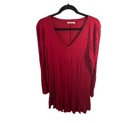 Red Boutique long sleeve vneck top size small