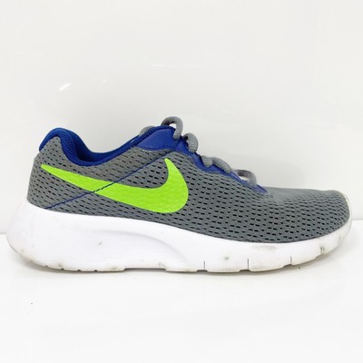 Nike Boys Tanjun 818382-025 Серые кроссовки для бега Размер 1Y