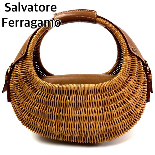 バッグ Vintage Ferragamo Straw Bag Basket Bag $_12.JPG?set_id=880000500F