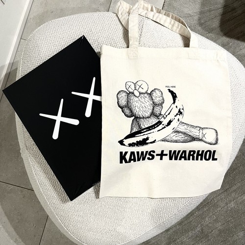 KAWS＆ウォーホル UNIQLOコラボ アートブック2冊しセットbag付き新品 Uniqlo KAWS + WARHOL COLLECTION Art Book 475752 JAPAN Free