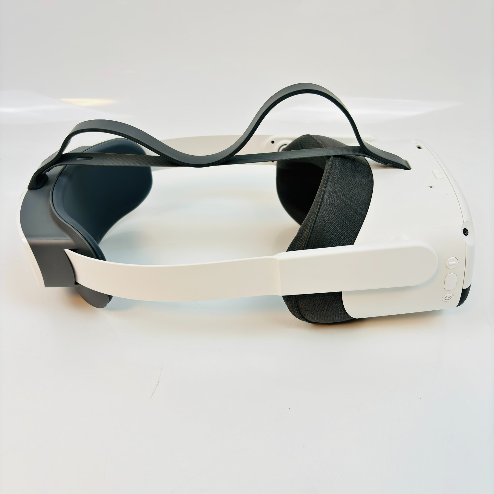 Pico Neo3 Link A7H10 White All-in-One VR Head Mounted