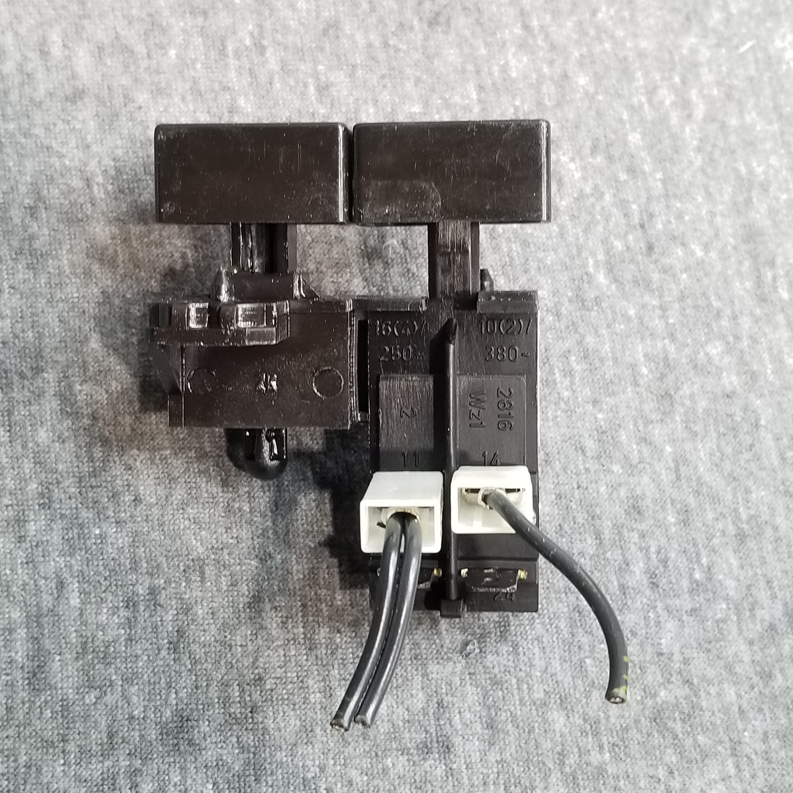 Dreef Buttons 1338521 16(4)/250 10(2)380